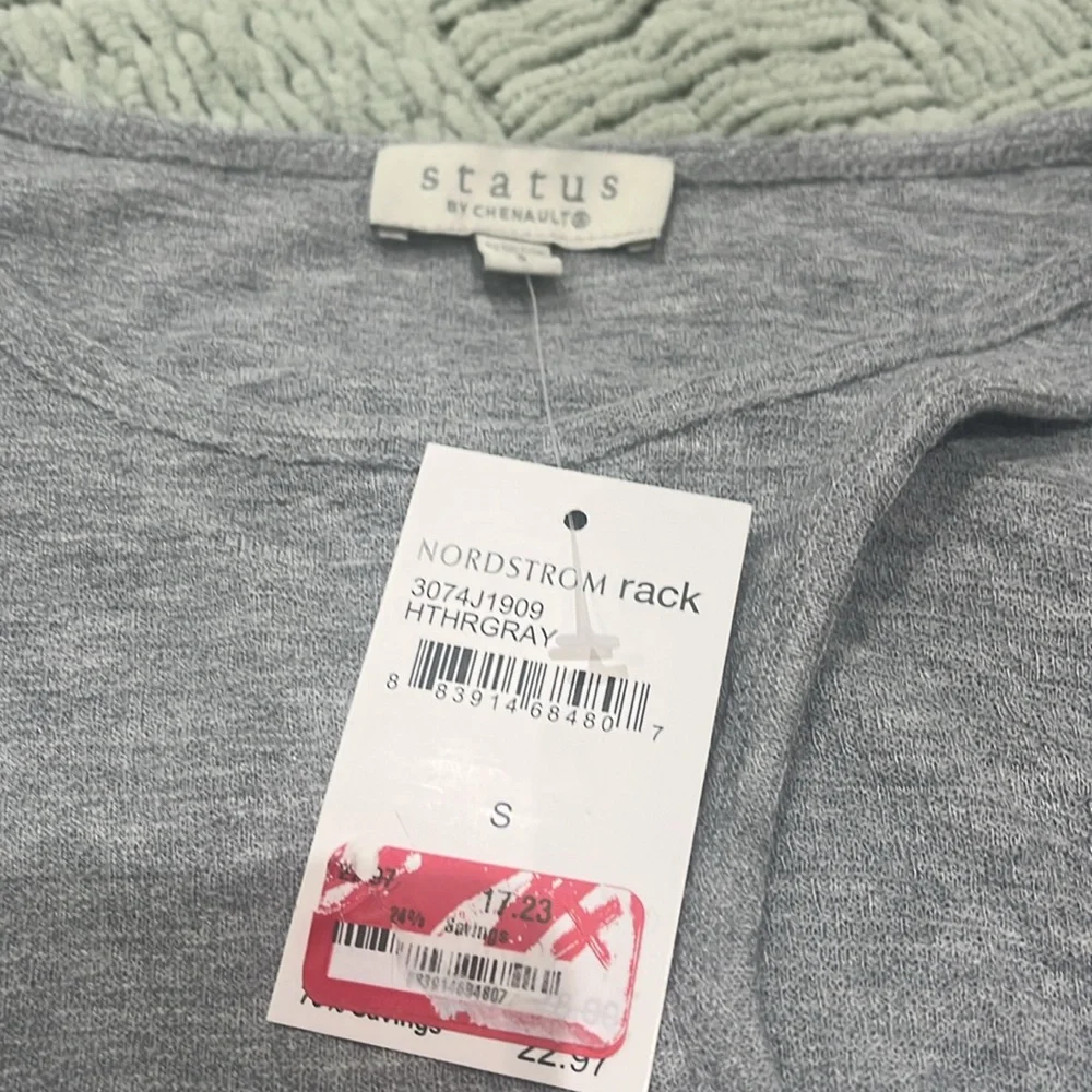 Status By Chenault Textured Knit Long-sleeve Top In Heather gray in size S. - Picture 5 of 5